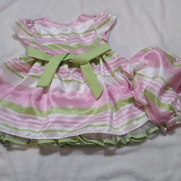 💚🩷Cute Green &Pink Striped Dress w/ Flower Detail 18 Months with Panty - Picture 7 of 7